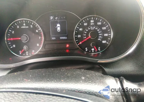 2018 Kia Forte Lx z USA, uszkodzony, nr VIN 3KPFL4A71JE194437